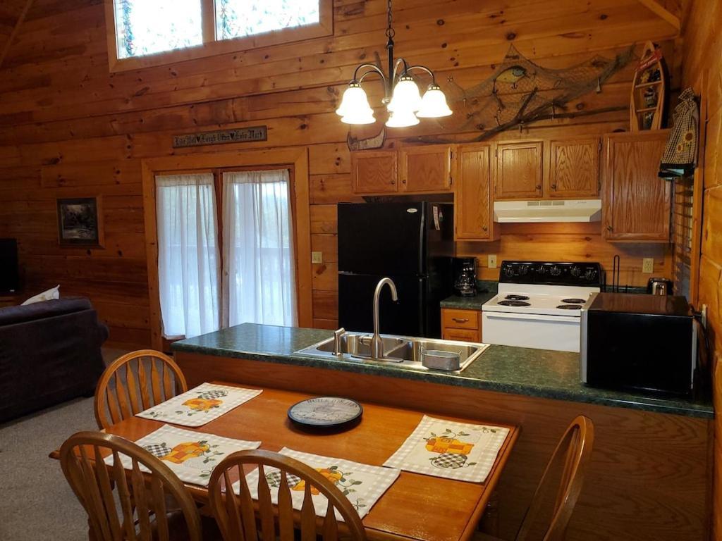 Story Brook: Beautiful True Log Cabin! Close To Dollywood, State Park, And More! سيفيرفيل المظهر الخارجي الصورة