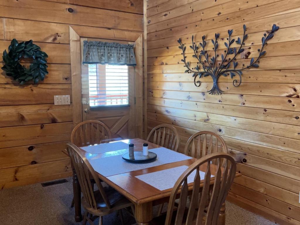 Story Brook: Beautiful True Log Cabin! Close To Dollywood, State Park, And More! سيفيرفيل المظهر الخارجي الصورة